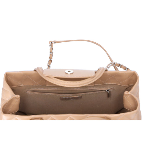 CHANEL Matelasse Easy Shopping Tote Bag Beige Calf Leather