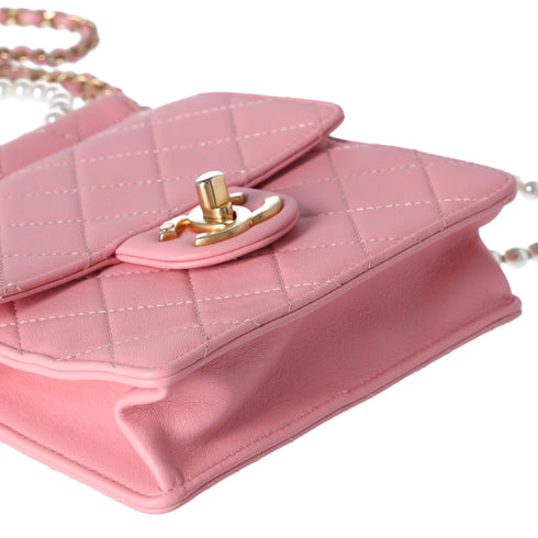 CHANEL Chic Pearls Flap Crossbody Pink Lambskin Quilted