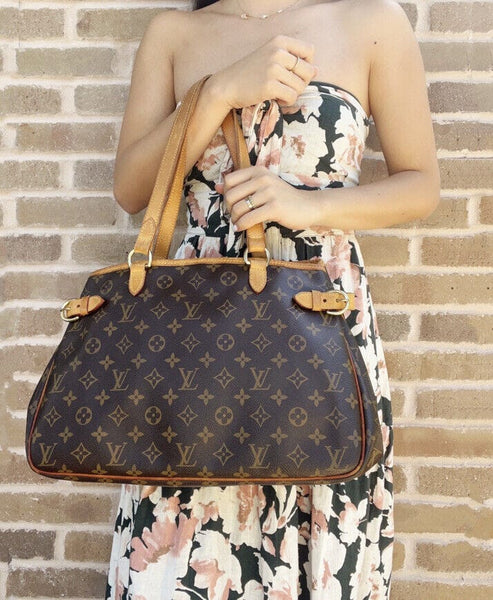 What's in my Bag of the Day? Vintage Louis Vuitton Batignolles