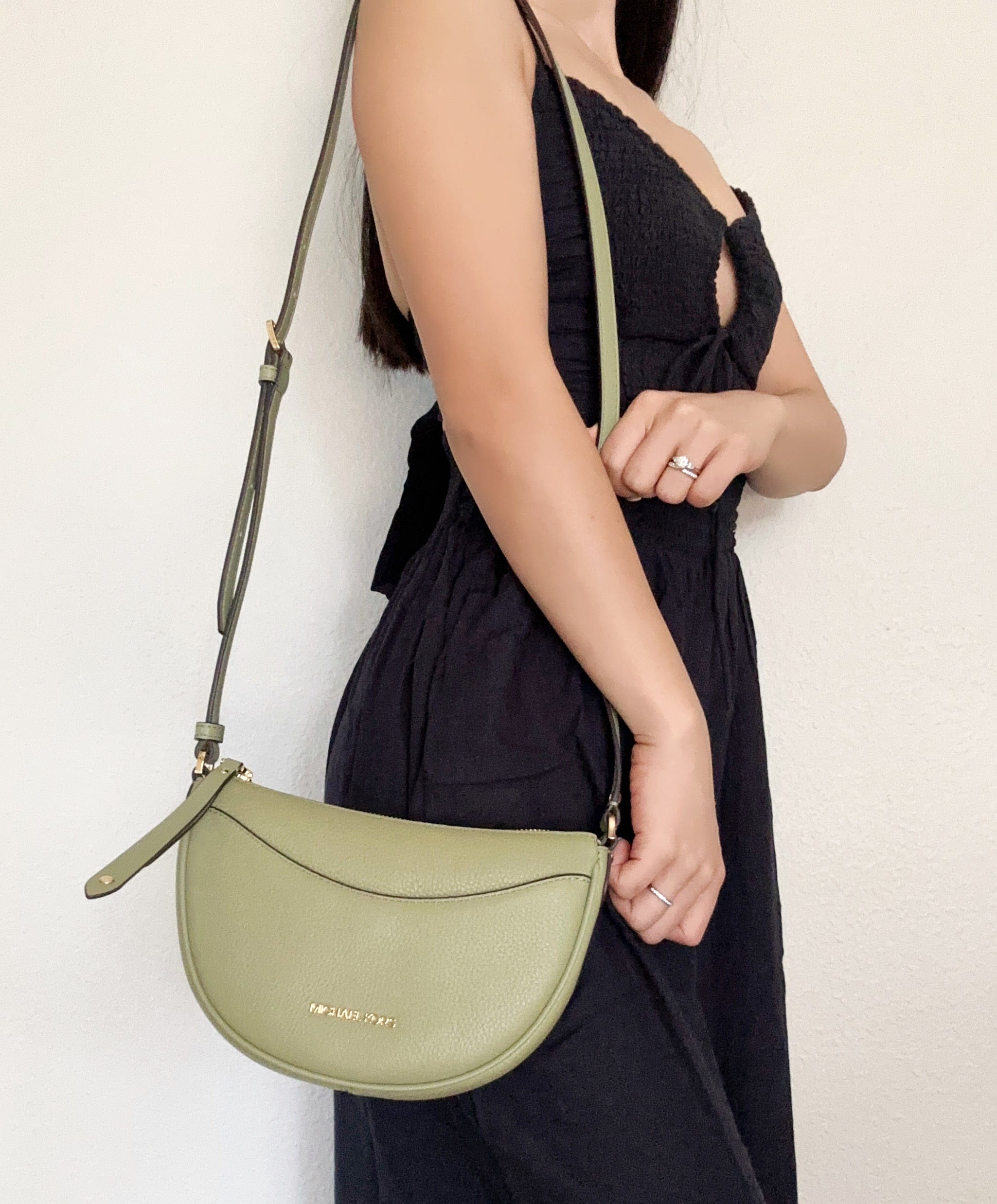 Michael Kors Dover Small Leather Crossbody Bag Purse Handbag (Black):  Handbags